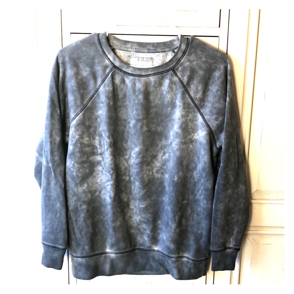 Gray American Eagle sweatshirt